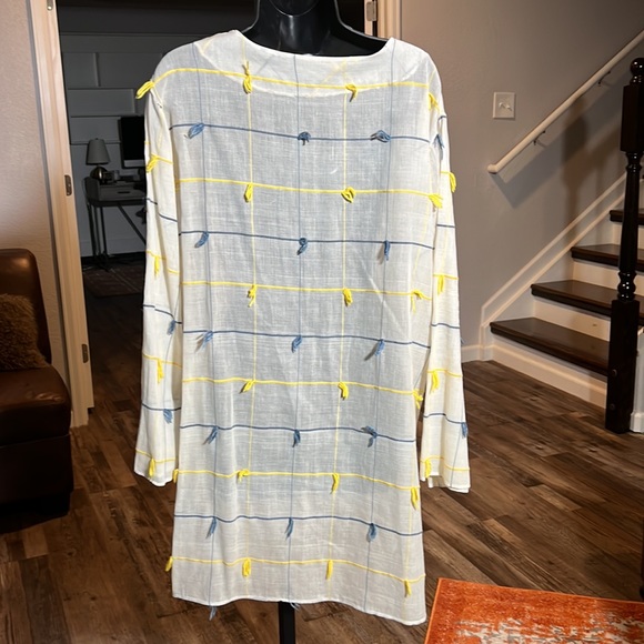 Linen Beach Cover up or can be worn as a dress with a slip - Picture 3 of 3